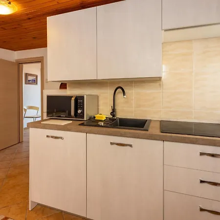 Bugenvilija Apartman *