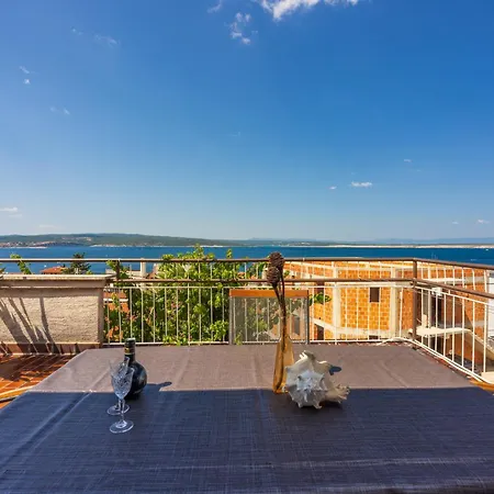 Apartman Bugenvilija *